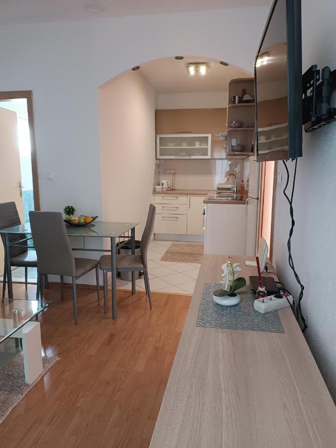 Apartment "San Marino" Baška Voda Exteriör bild