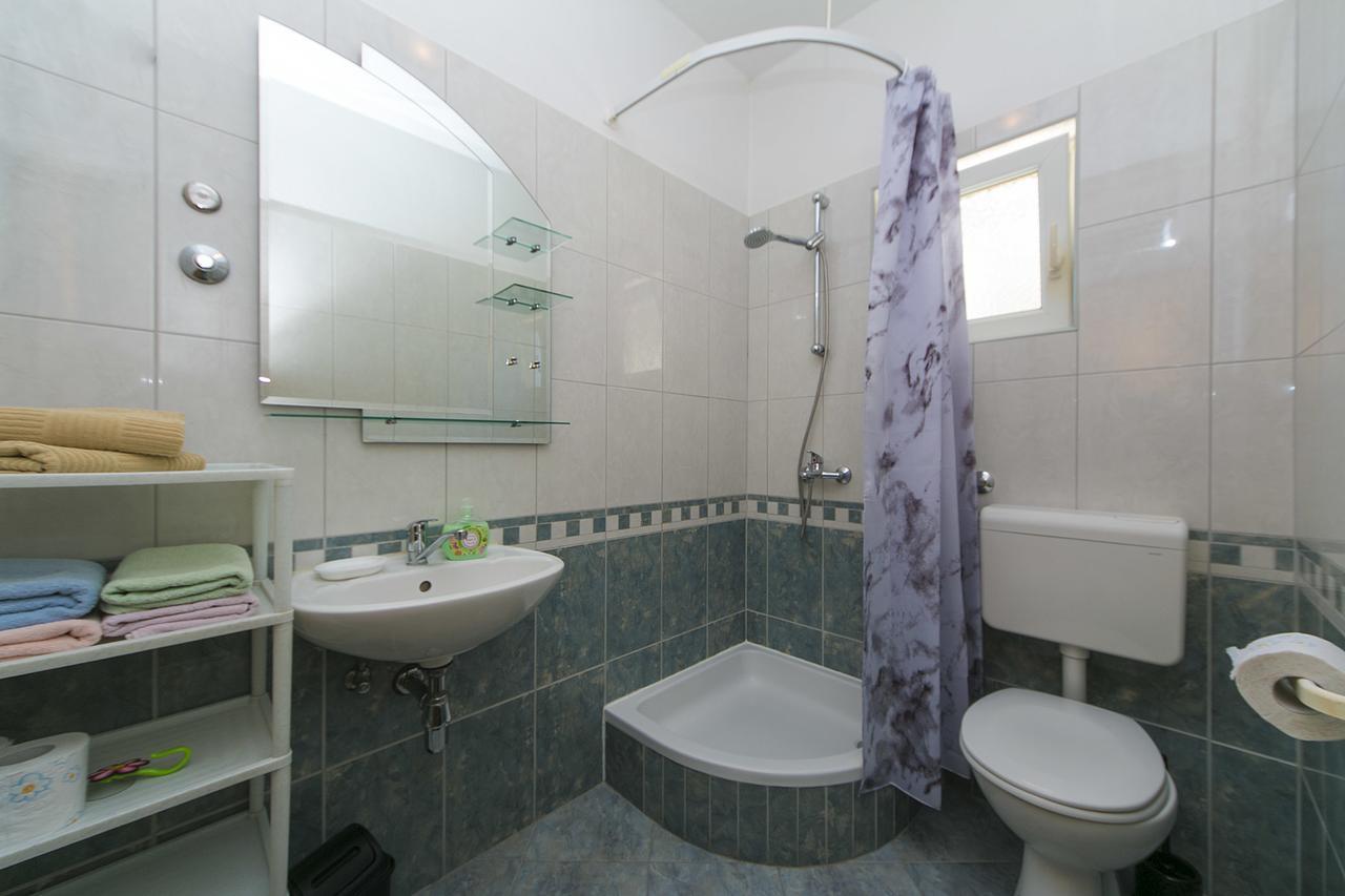 Apartment "San Marino" Baška Voda Exteriör bild