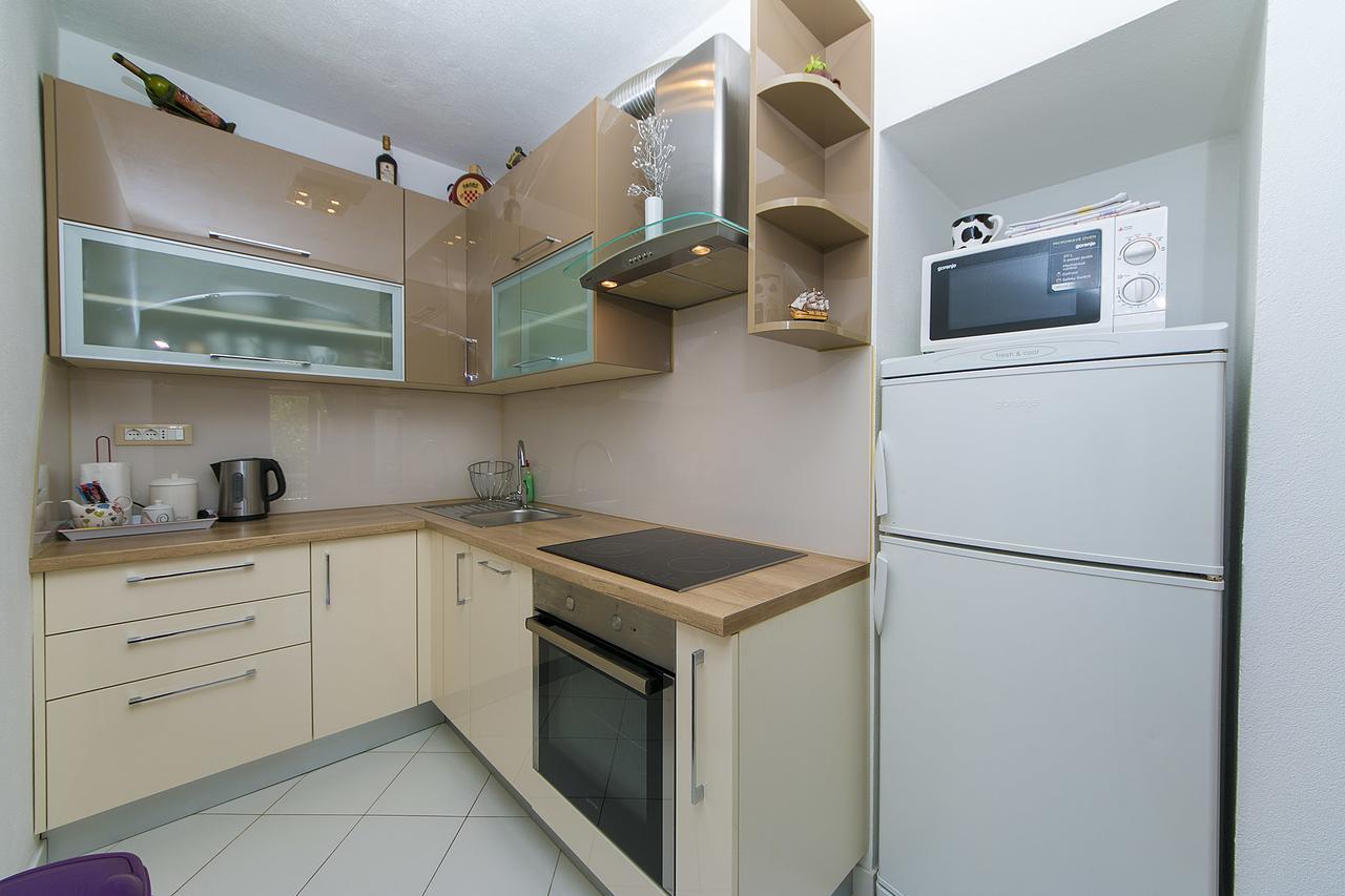Apartment "San Marino" Baška Voda Exteriör bild